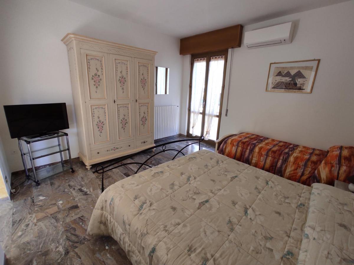 B&B Sunbeach 산베네데토델트론토 외부 사진